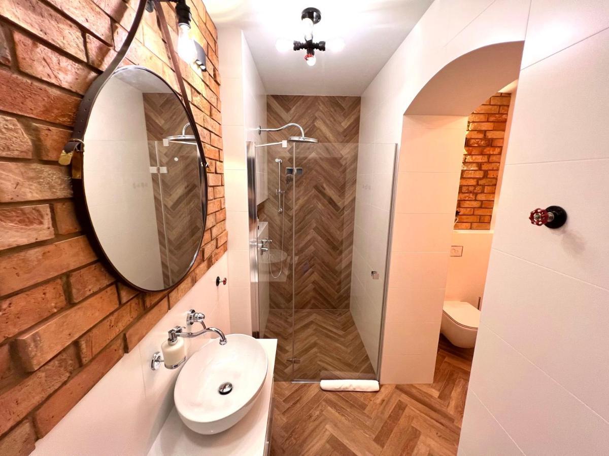 Brick Castle - Apartament Ulrich Вроцлав Экстерьер фото